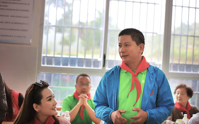 “六一微心愿，愛(ài)心暖童心”湘江電纜攜手村長(zhǎng)李銳愛(ài)心傳遞 點(diǎn)亮未來(lái)