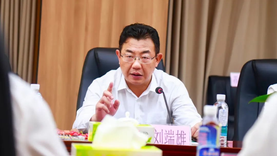 揭陽市委常委，揭西縣委書記劉端雄等領導一行參觀考察湘江電纜